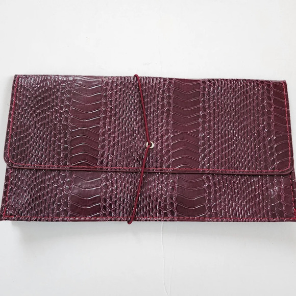 Faux Snake Skin Envelope Wine Color Hand Bag Thin Purse Loop Closure Wallet - Picture 1 of 14